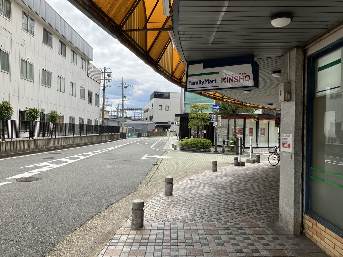 さらにまっすぐ進む