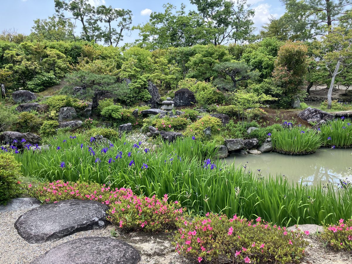 法華寺の名勝庭園の様子