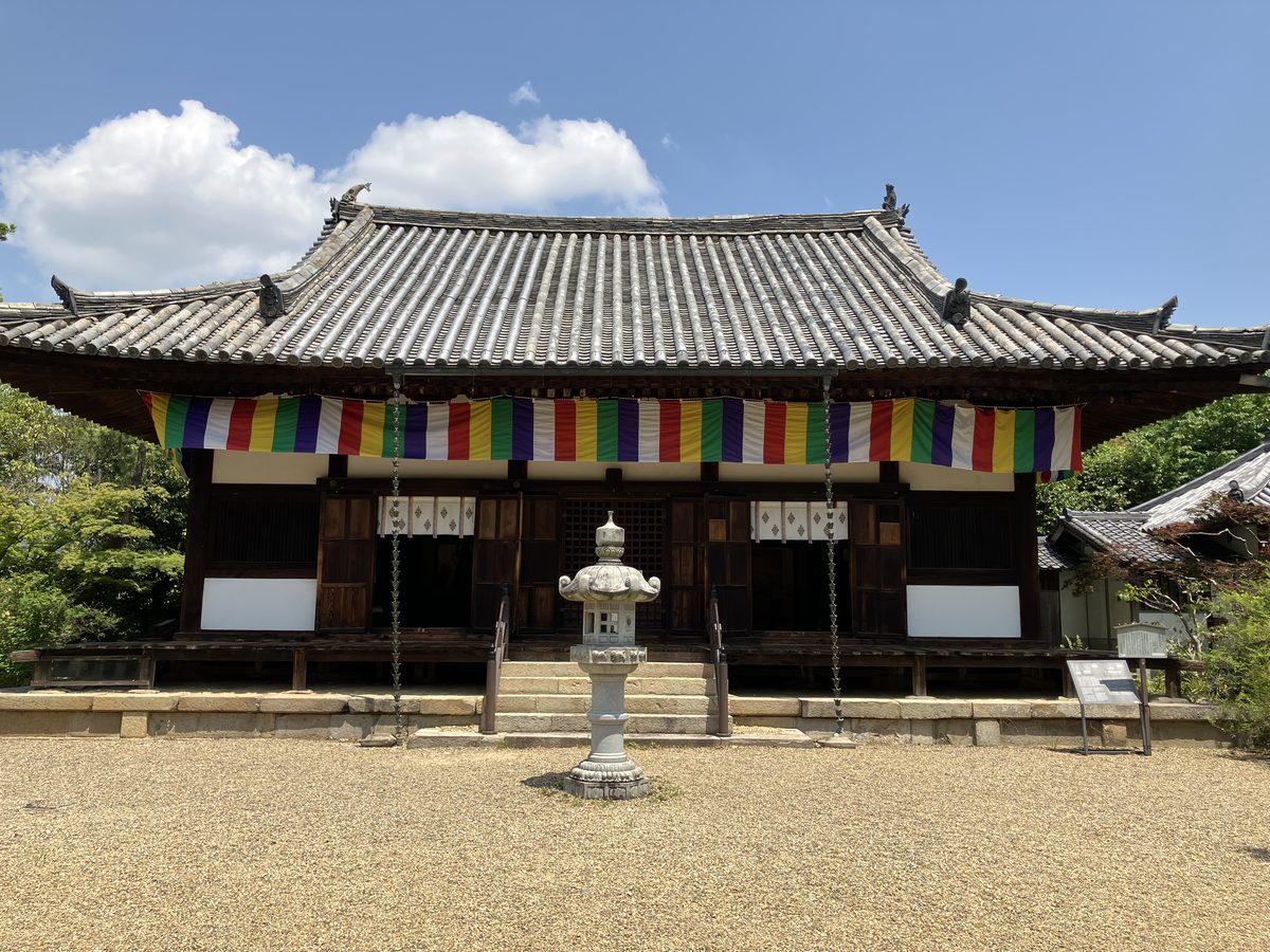 海龍王寺の本堂外観